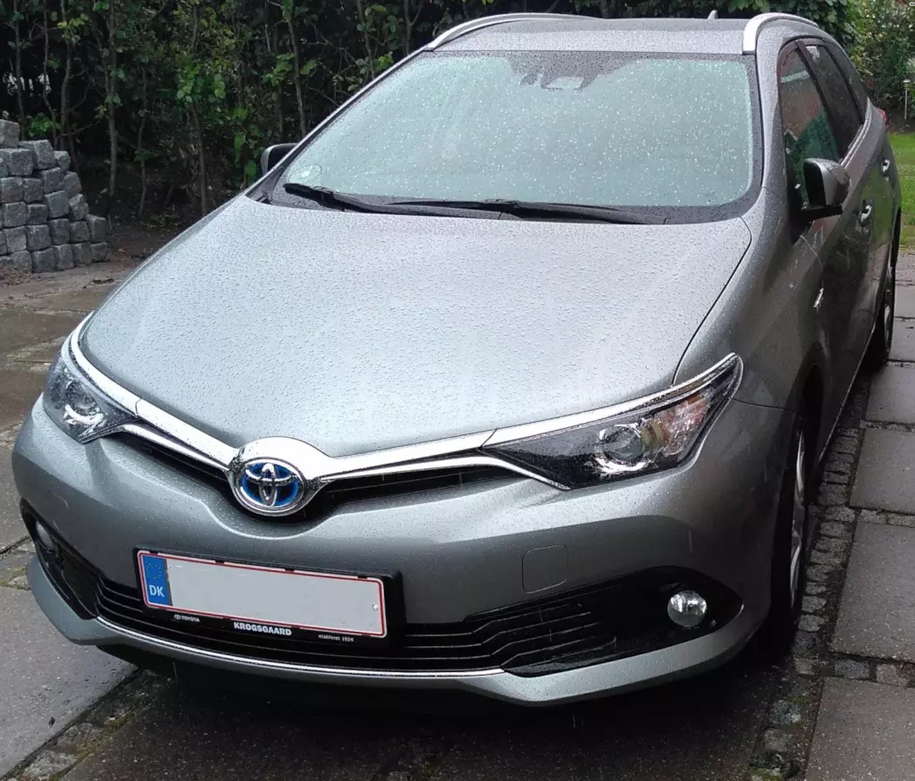Toyota Auris Hybrid